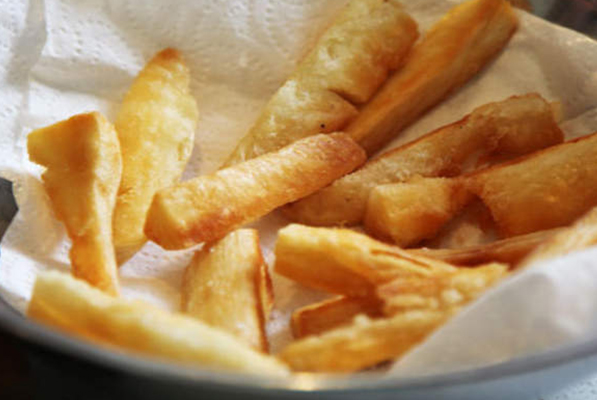 Brezilya sokak yiyecekleri - Cassava Chips